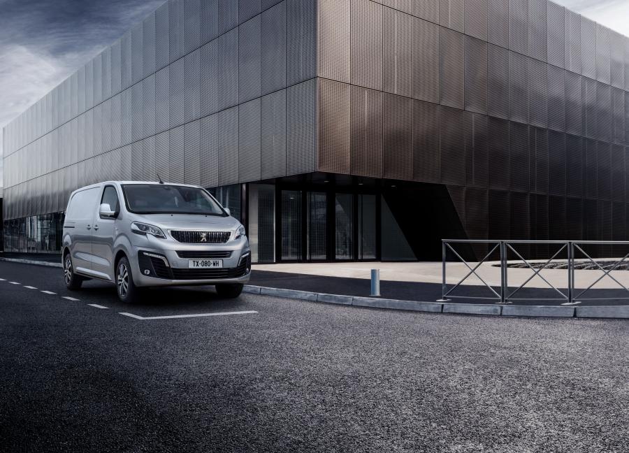  Peugeot Expert 2016 года  (фото 46 из 48)